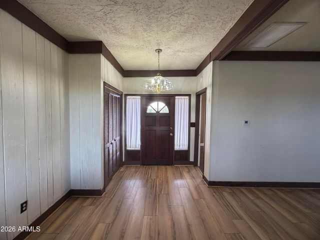 1328 E Maddock Road, Phoenix, AZ 85086