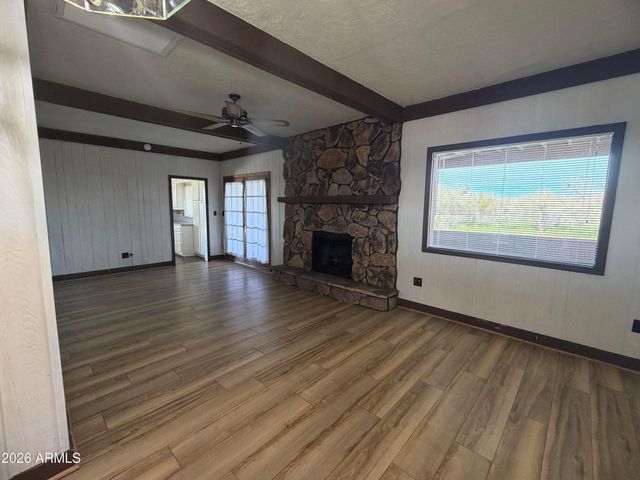 1328 E Maddock Road, Phoenix, AZ 85086