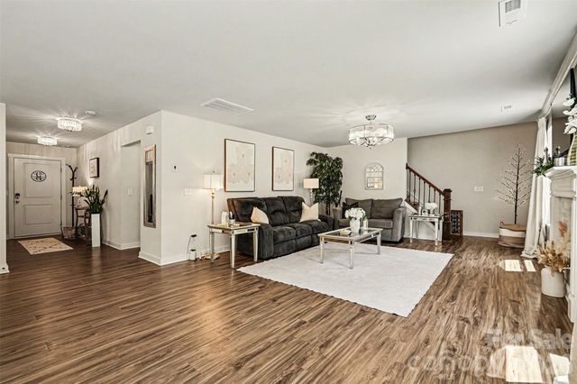 3623 Hayden Drive, Charlotte, NC 28269