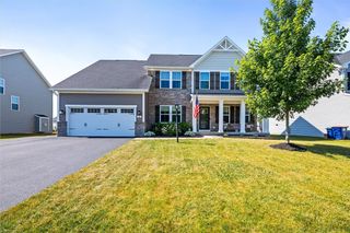 22 Stoneledge, Penfield, NY 14526