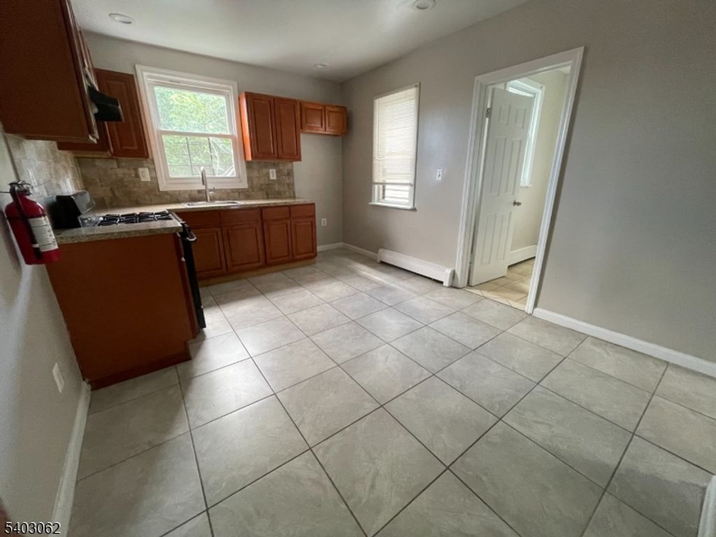 522 Mulberry St, Newark City, NJ 07114 — photo 2