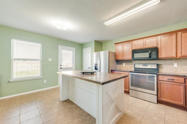 300 Dye Drive, Royse City, TX 75189