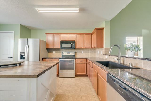 300 Dye Drive, Royse City, TX 75189