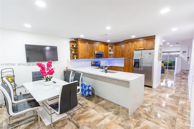 6217 SW 128th Pl, Miami, FL 33183