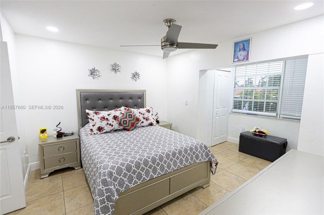 6217 SW 128th Pl, Miami, FL 33183