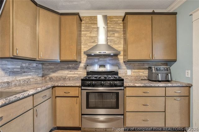 305 E 11th Street, Lumberton, NC 28358