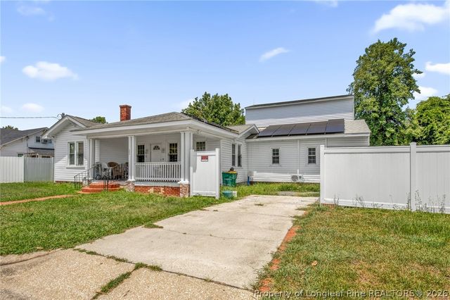 305 E 11th Street, Lumberton, NC 28358