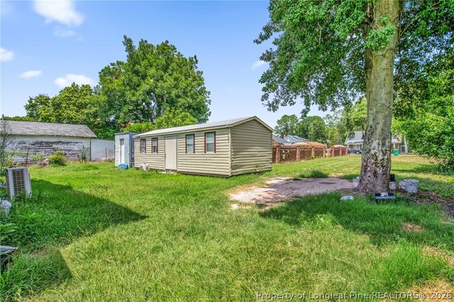305 E 11th Street, Lumberton, NC 28358