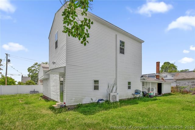 305 E 11th Street, Lumberton, NC 28358