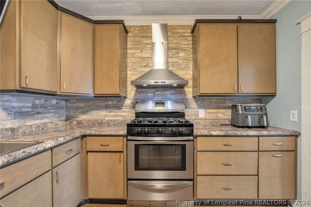 305 E 11th Street, Lumberton, NC 28358 — photo 13