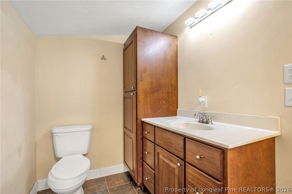 305 E 11th Street, Lumberton, NC 28358 — photo 17