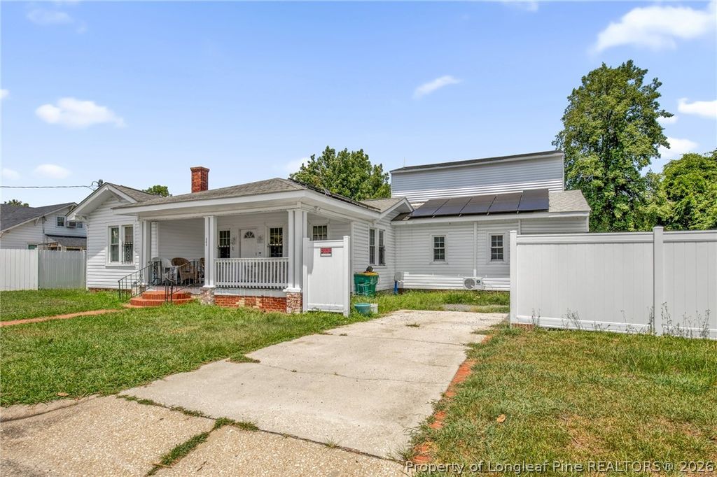 305 E 11th Street, Lumberton, NC 28358 — photo 2