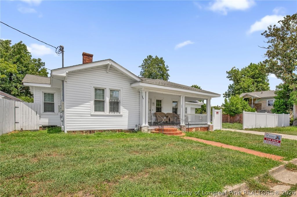 305 E 11th Street, Lumberton, NC 28358 — photo 4