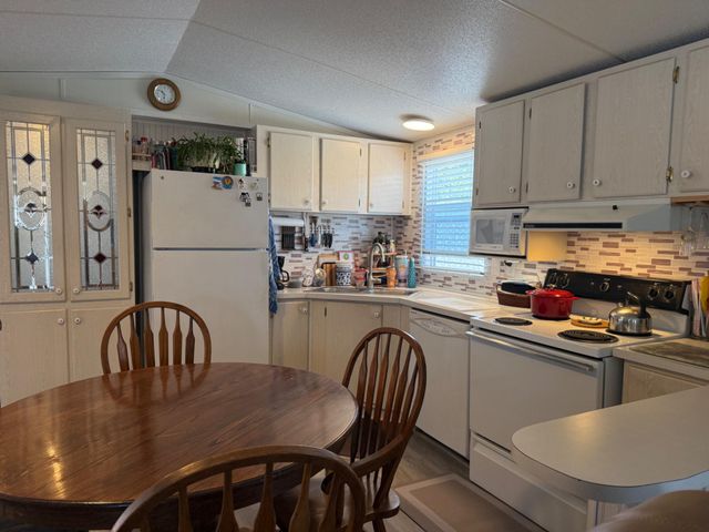 18017 HOWARD DR, Rehoboth Beach, DE 19971