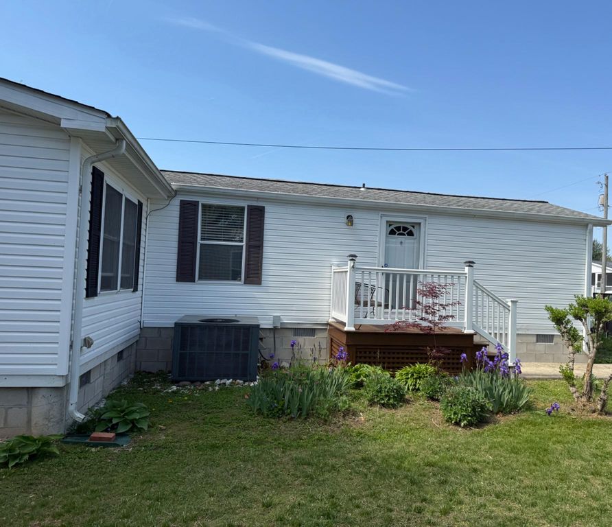 18017 HOWARD DR, Rehoboth Beach, DE 19971