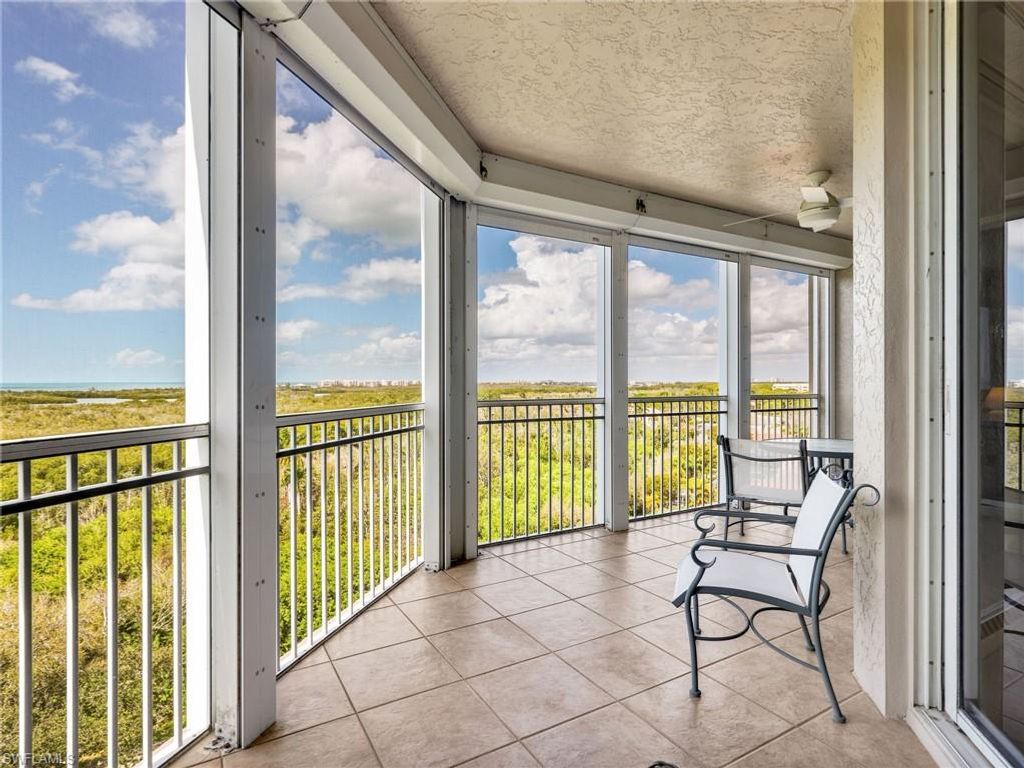1001 Arbor Lake DR 707, NAPLES, FL 34110 — exterior