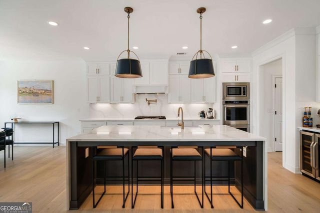 3230 Rockbridge Road, Avondale Estates, GA 30002