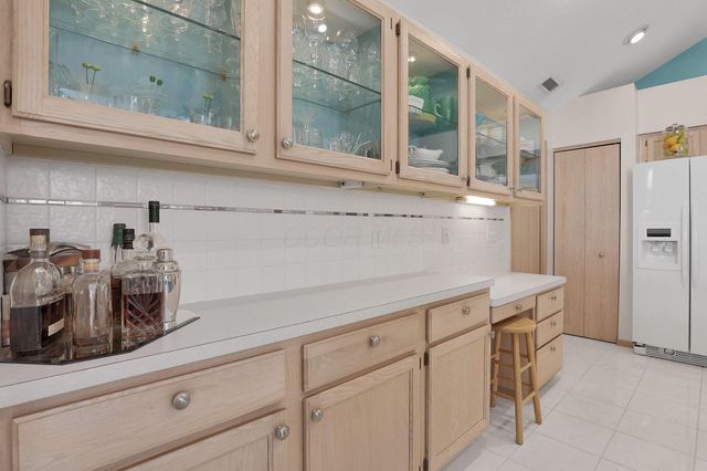 5613 Villa Gates Drive, 9, Hilliard, OH 43026