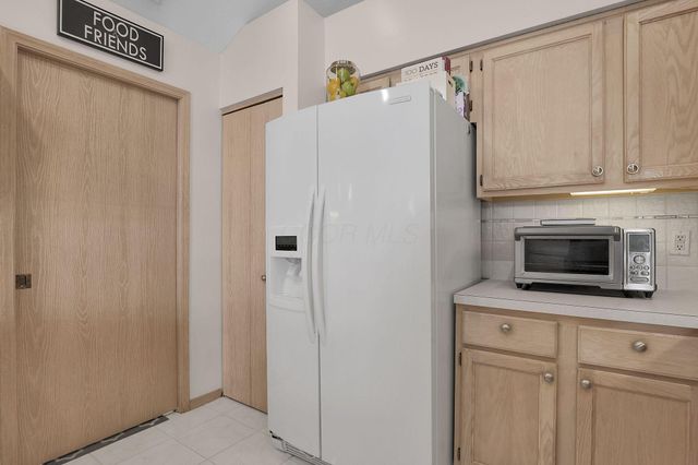 5613 Villa Gates Drive, 9, Hilliard, OH 43026