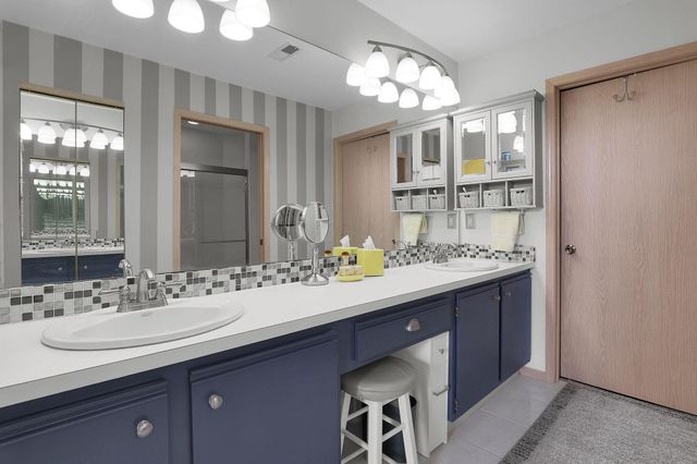 5613 Villa Gates Drive, 9, Hilliard, OH 43026