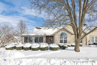 5613 Villa Gates Drive, 9, Hilliard, OH 43026