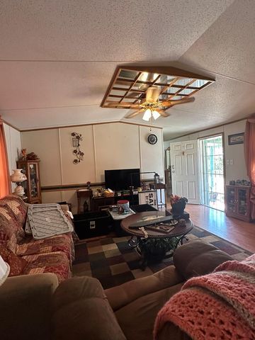 1000 W 1st, Crane, TX 79731