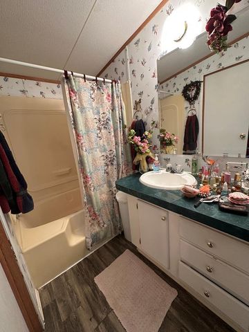 1000 W 1st, Crane, TX 79731