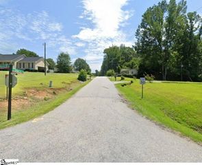 00 Caroline Street, Laurens, SC 29360