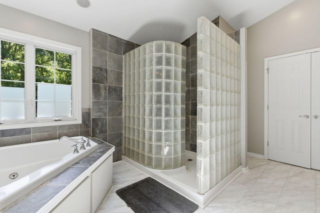 50905 Persimmon Drive, South Bend, IN 46628