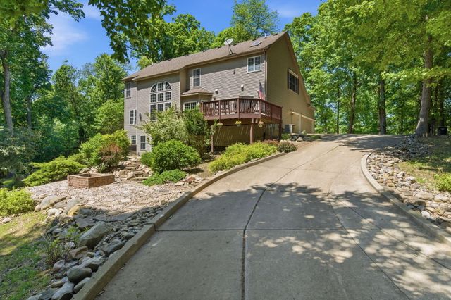 50905 Persimmon Drive, South Bend, IN 46628
