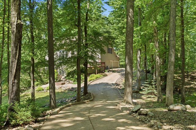 50905 Persimmon Drive, South Bend, IN 46628
