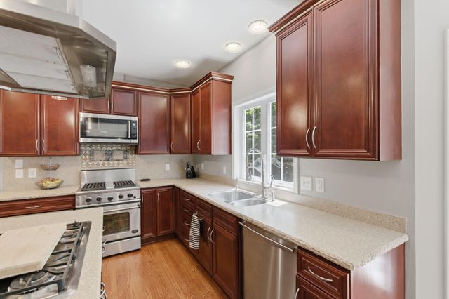 50905 Persimmon Drive, South Bend, IN 46628