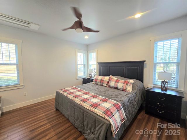 565 School Road, Asheville, NC 28803