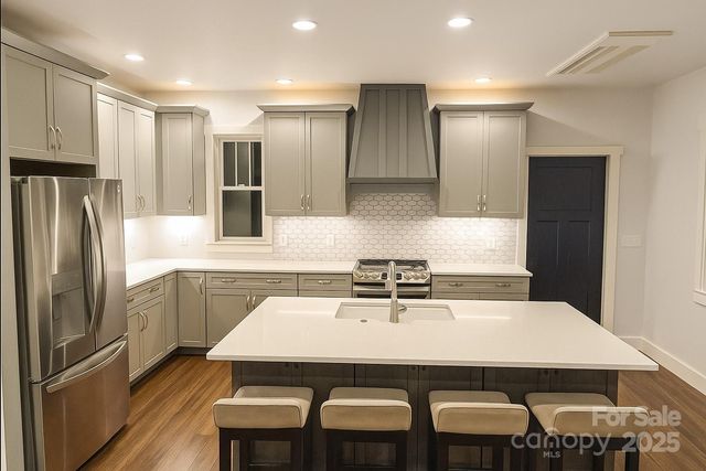 565 School Road, Asheville, NC 28803