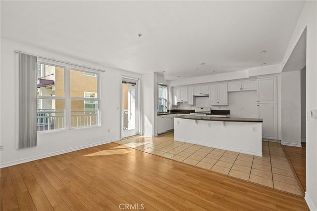 83 E Commonwealth 3C, Alhambra, CA 91801