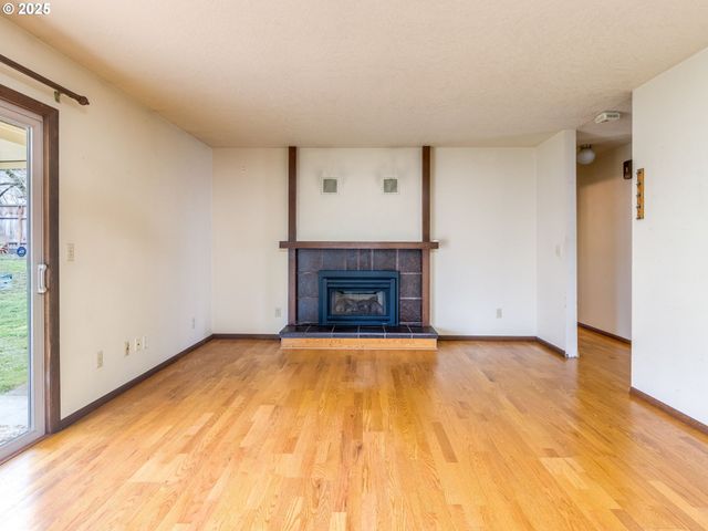 6015 Se ALDER HILL Loop, Milwaukie, OR 97267