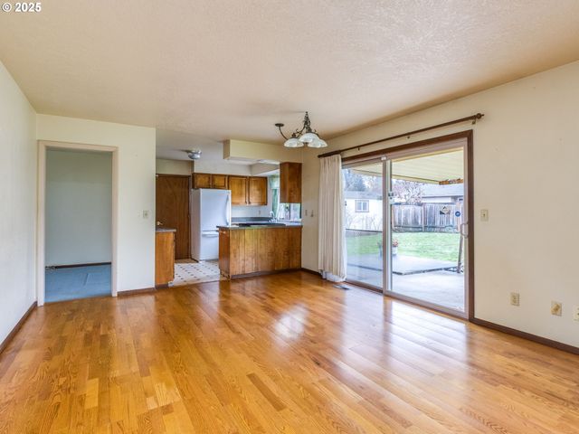 6015 Se ALDER HILL Loop, Milwaukie, OR 97267