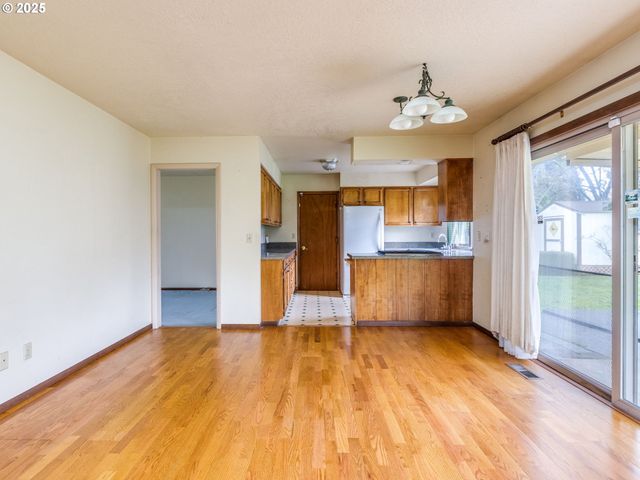 6015 Se ALDER HILL Loop, Milwaukie, OR 97267