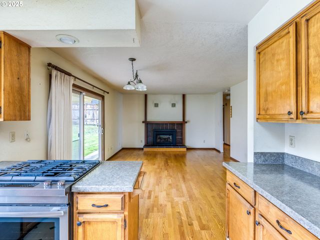 6015 Se ALDER HILL Loop, Milwaukie, OR 97267