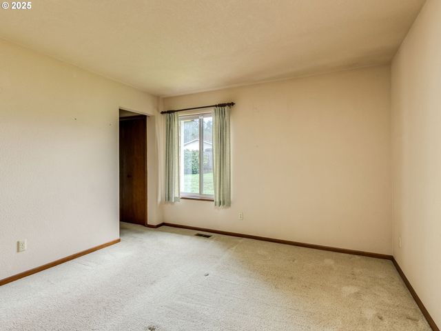 6015 Se ALDER HILL Loop, Milwaukie, OR 97267