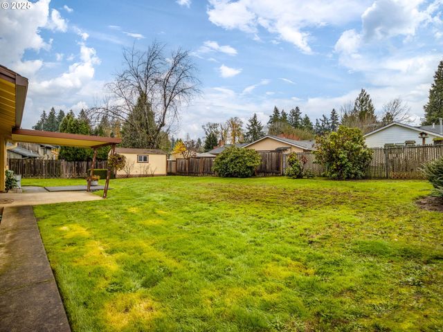 6015 Se ALDER HILL Loop, Milwaukie, OR 97267