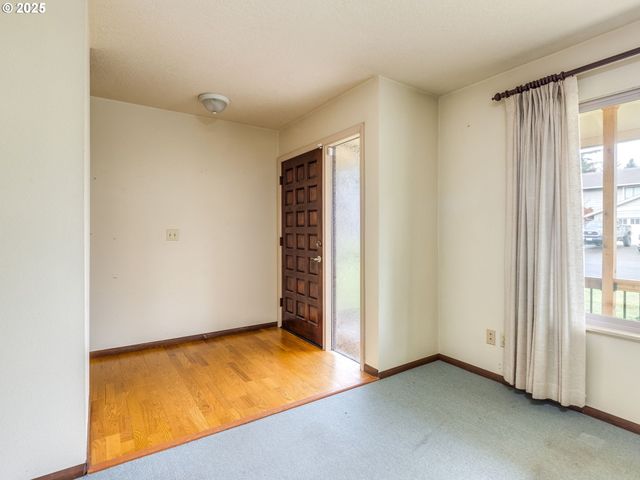 6015 Se ALDER HILL Loop, Milwaukie, OR 97267