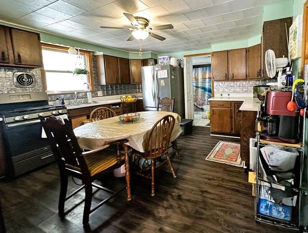 154 N LINCOLN AVENUE, Fond Du Lac, WI 54935