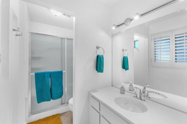 1385 E Via Escuela, Palm Springs, CA 92262