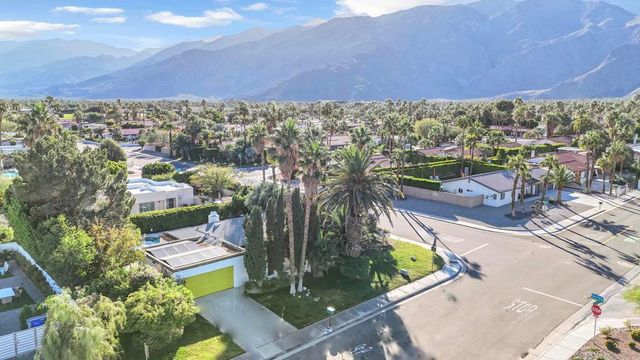 1385 E Via Escuela, Palm Springs, CA 92262
