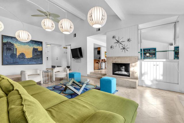 1385 E Via Escuela, Palm Springs, CA 92262