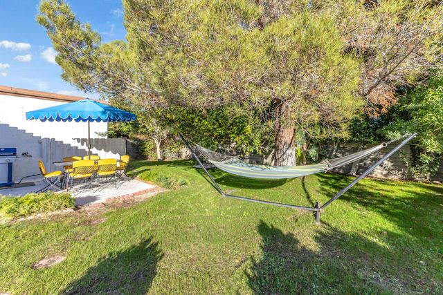 1385 E Via Escuela, Palm Springs, CA 92262