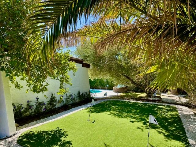 1385 E Via Escuela, Palm Springs, CA 92262