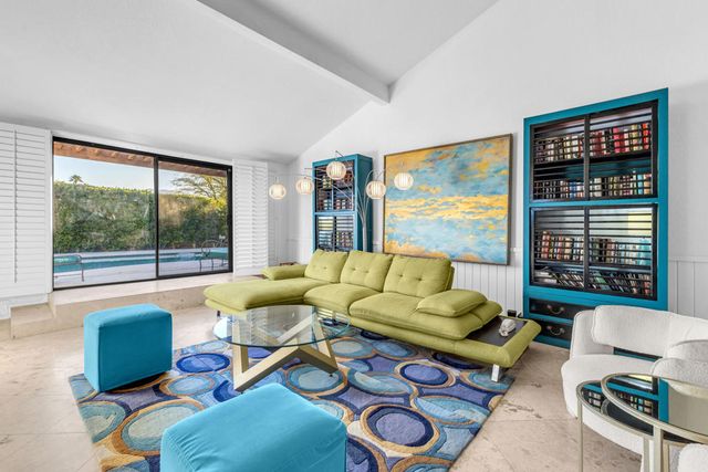 1385 E Via Escuela, Palm Springs, CA 92262