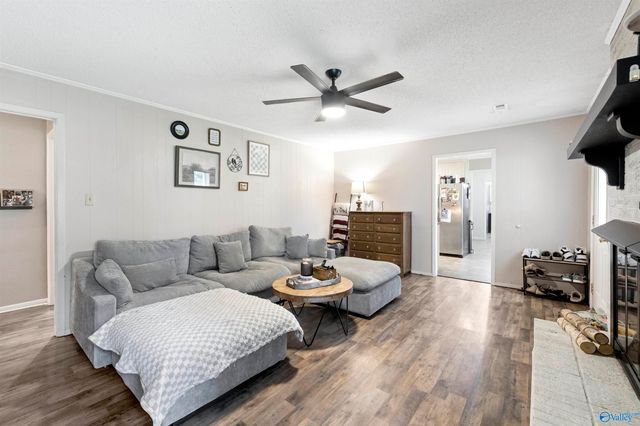 240 Dee Ann Road, Trinity, AL 35673